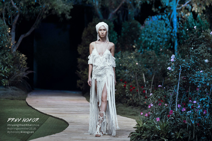 Top 5 sàn catwalk ấn tượng của thời trang Việt 2017